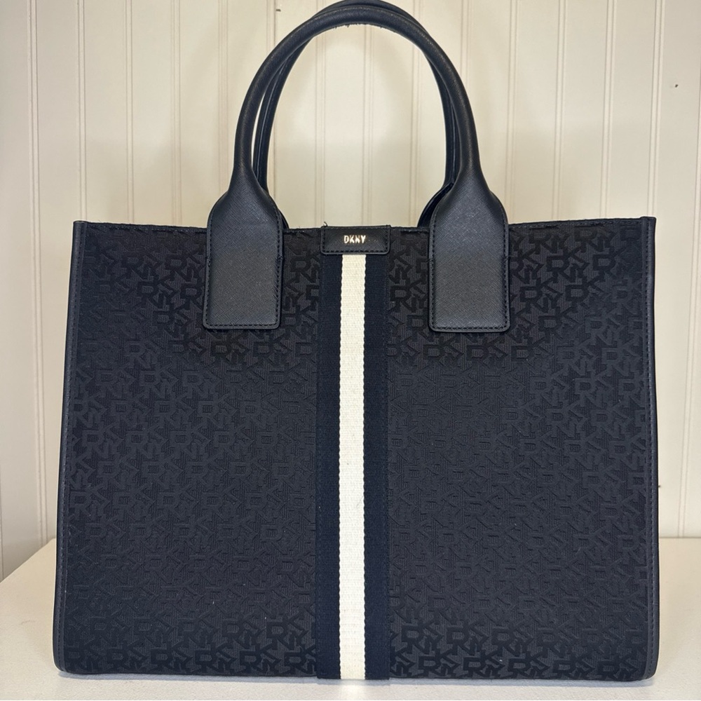 DKNY Navy and White Tote Bag